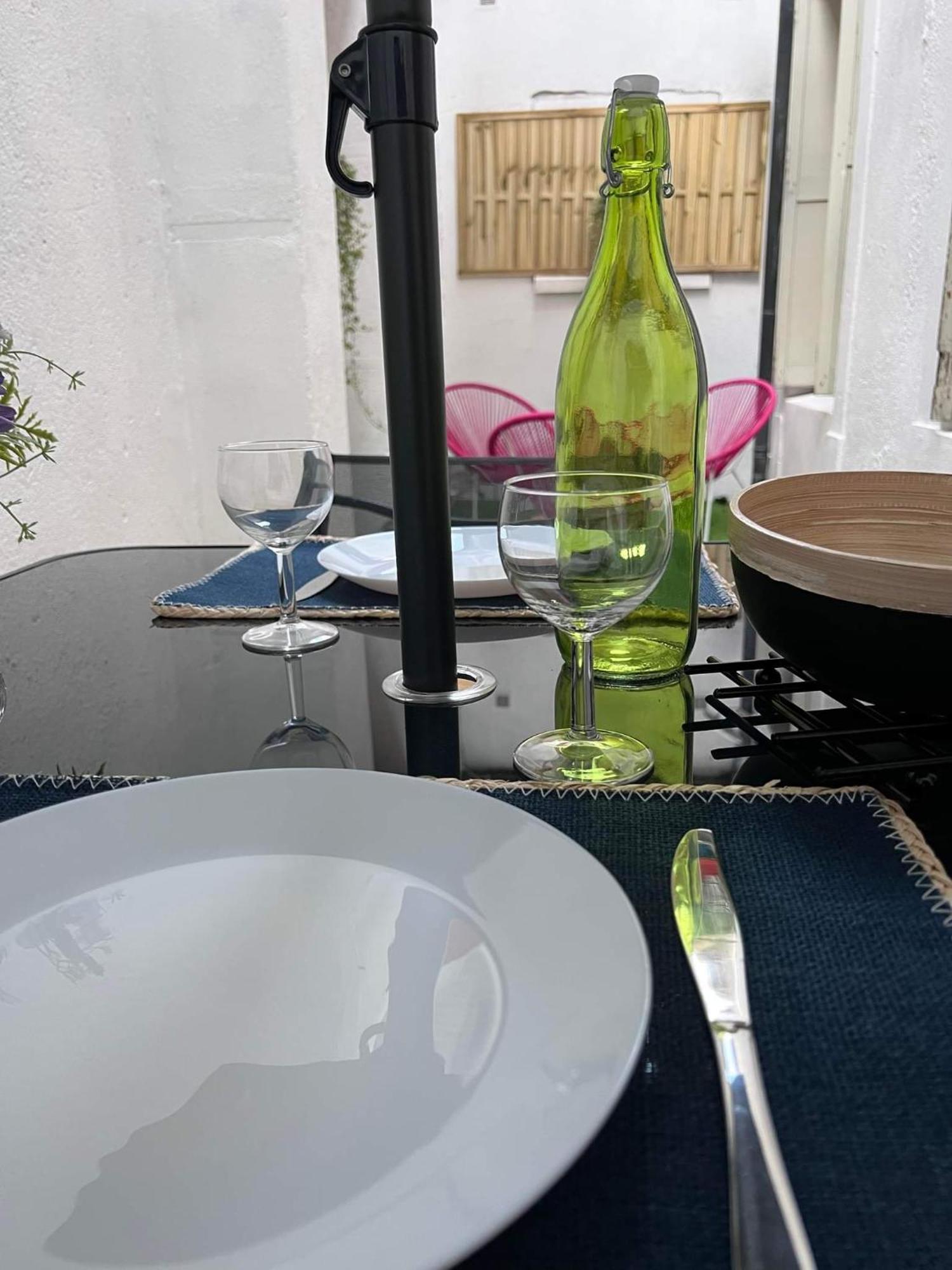 Charmant Appartement Climatise Aux Pieds De La Cite Carcassonne Exterior foto